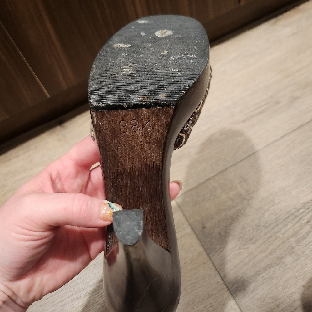 Wooden celine heels - Picture 2 of 4